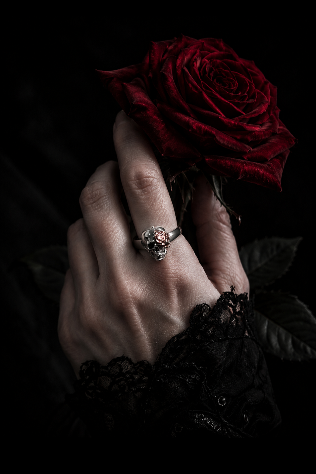 Death & Roses Ring